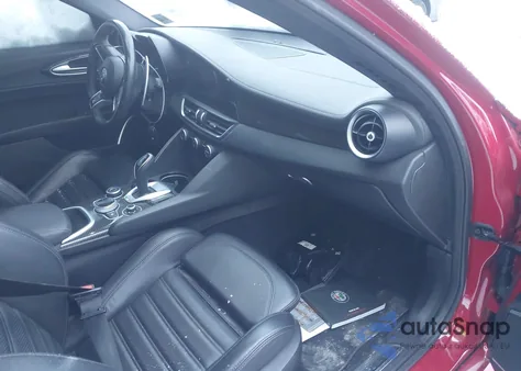 2022 Alfa Romeo Giulia Quadrifoglio Rwd z USA, uszkodzony, nr VIN ZARFAMEVXN7659596